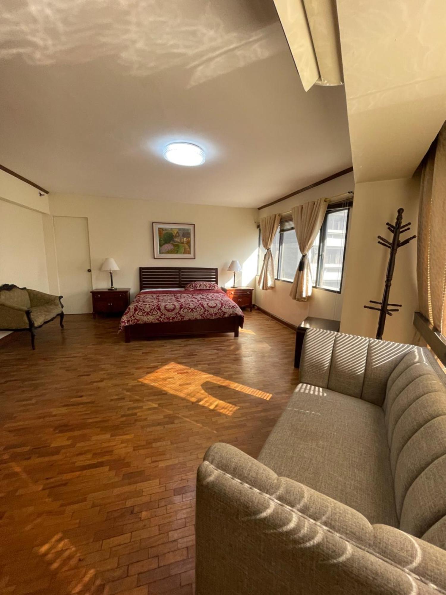 Spacious Luxury 3br At The Heart Of Makati *