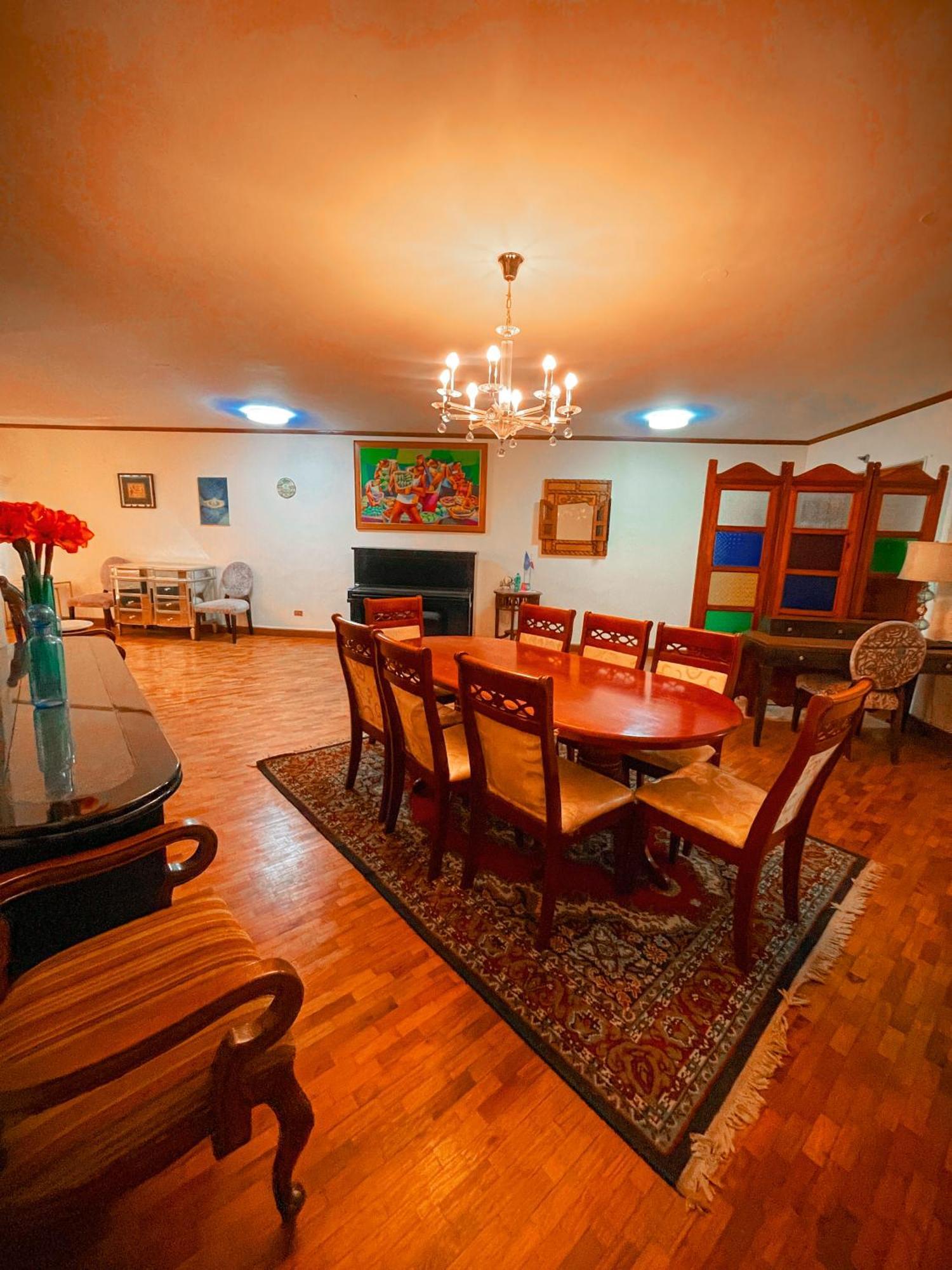 Spacious Luxury 3br At The Heart Of Makati *