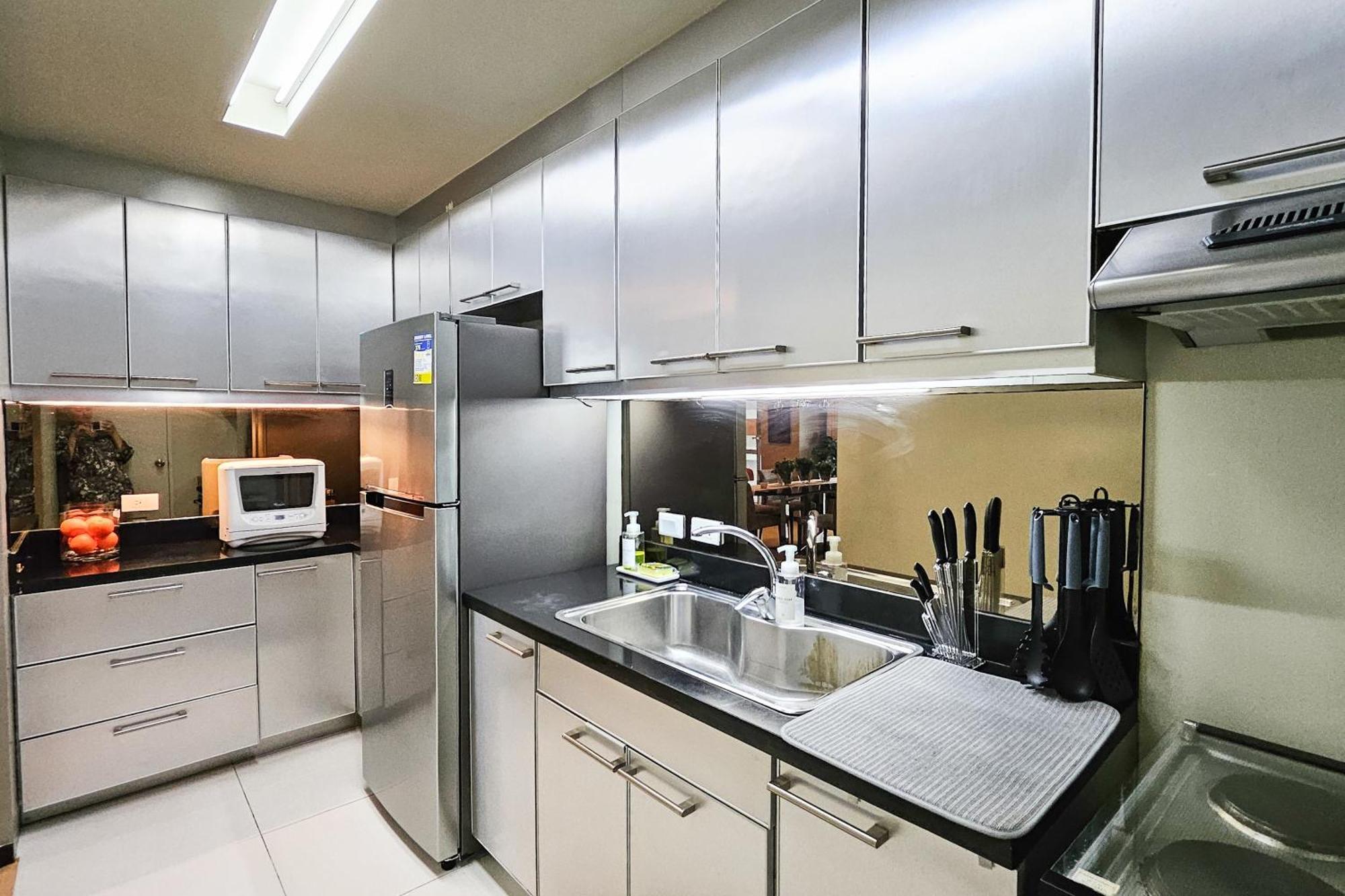 Apartment Avant Spacious Sanctuary With The View In Bgc