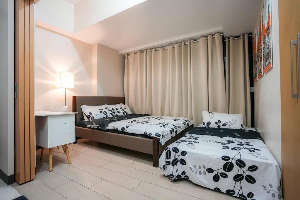 A2j Luxury 1br Near Uptown Mall Bgc Taguig