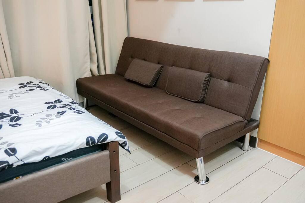 Apartment A2j Luxury 1br Near Uptown Mall Bgc Taguig Manila