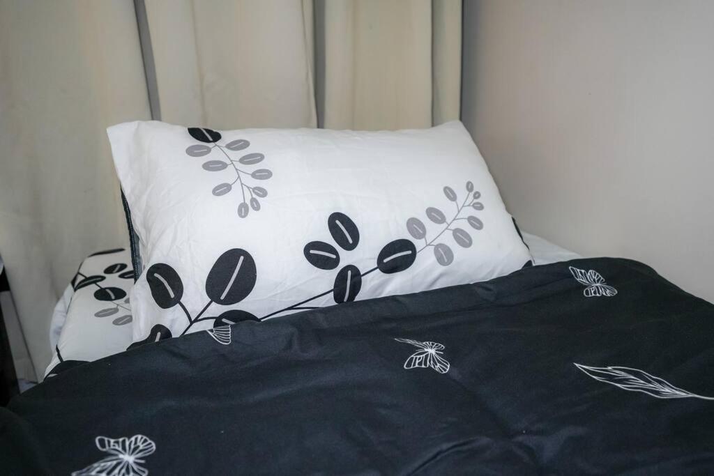 A2j Luxury 1br Near Uptown Mall Bgc Taguig Apartment Manila