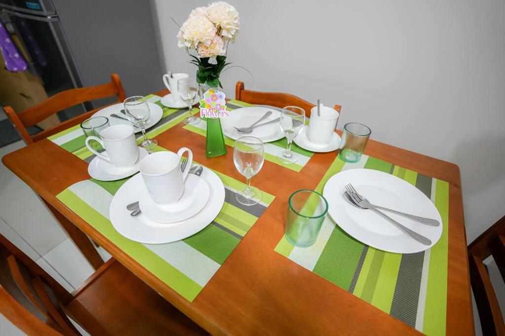 A2j Luxury 1br Near Uptown Mall Bgc Taguig Apartment