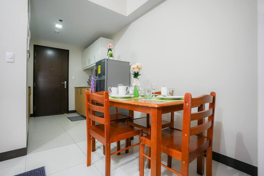 Apartment A2j Luxury 1br Near Uptown Mall Bgc Taguig Manila