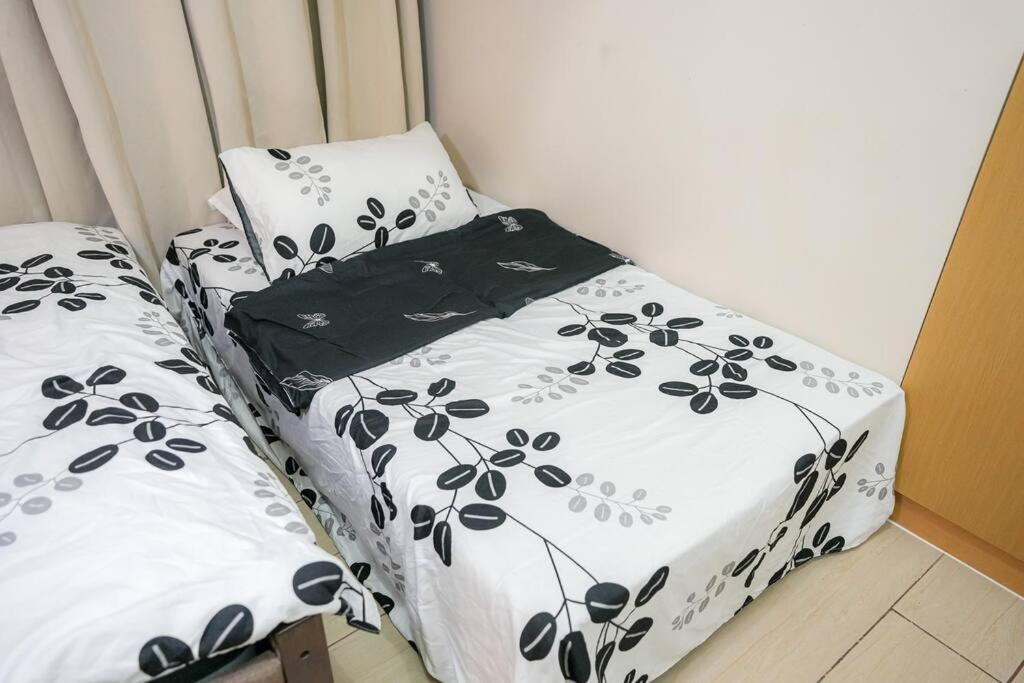 A2j Luxury 1br Near Uptown Mall Bgc Taguig Manila