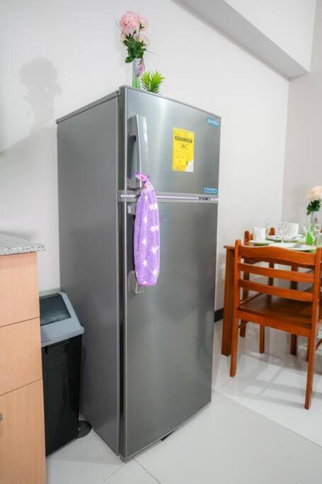 A2j Luxury 1br Near Uptown Mall Bgc Taguig *