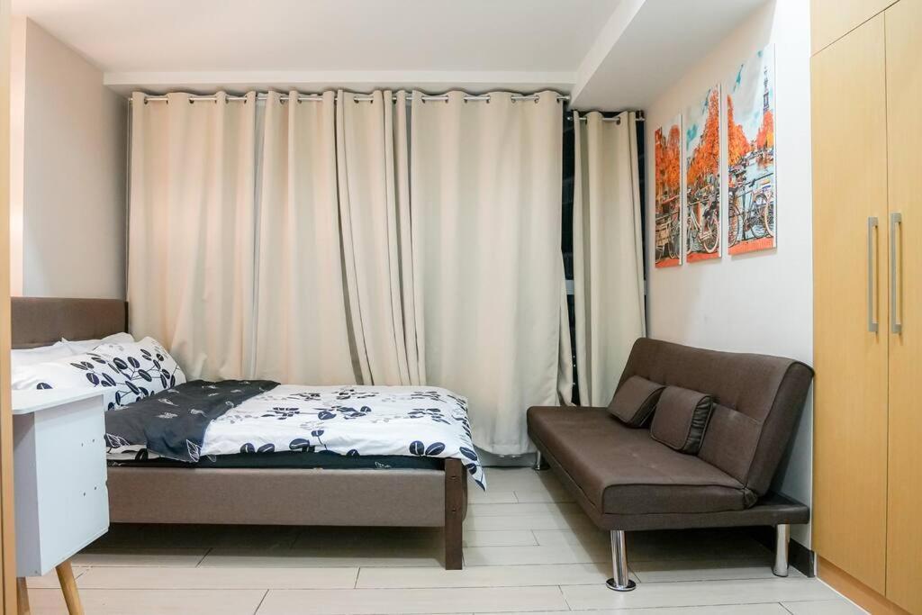 A2j Luxury 1br Near Uptown Mall Bgc Taguig