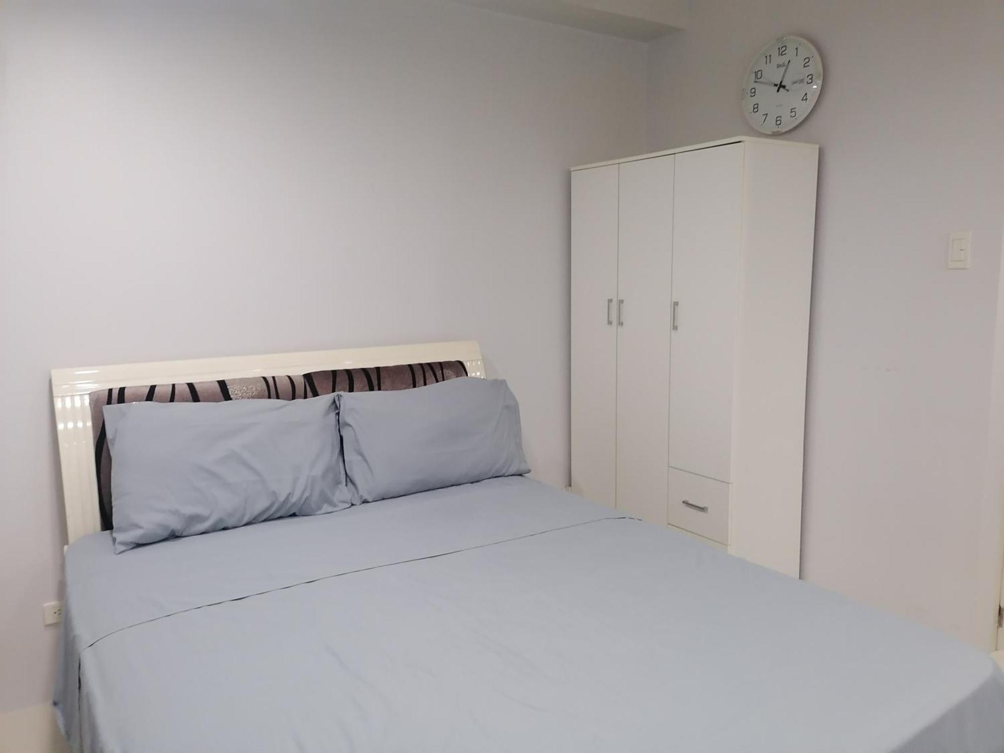 Snugglepod Condotel - Grand Riviera Suites, Us Embassy Manila, Roxas Blvd Aparthotel *