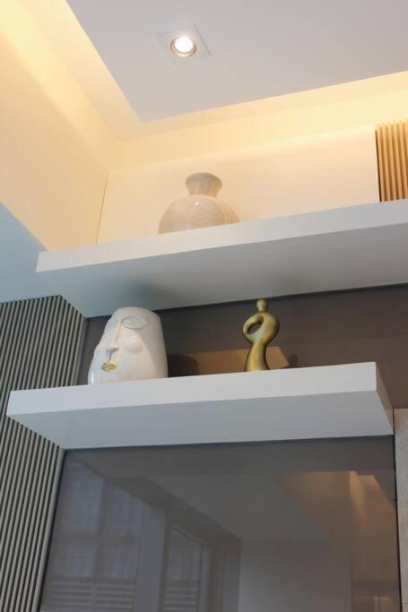 Apartment Luxury 2br In Uptown, Bgc. Manila