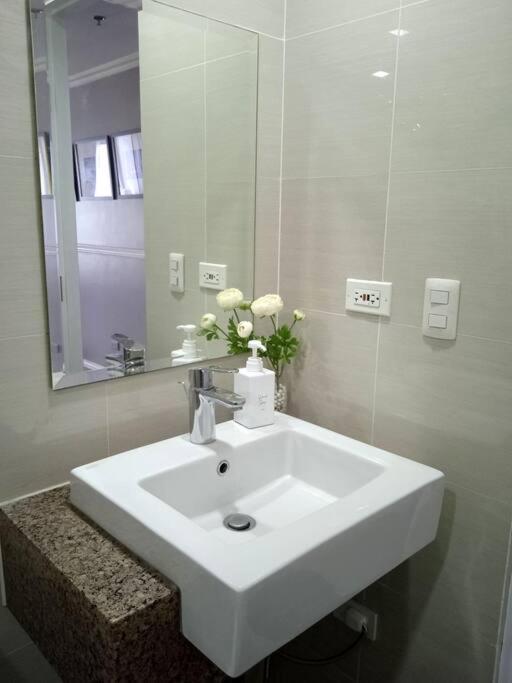 Newport Naia T3 Pasay Apartment Manila