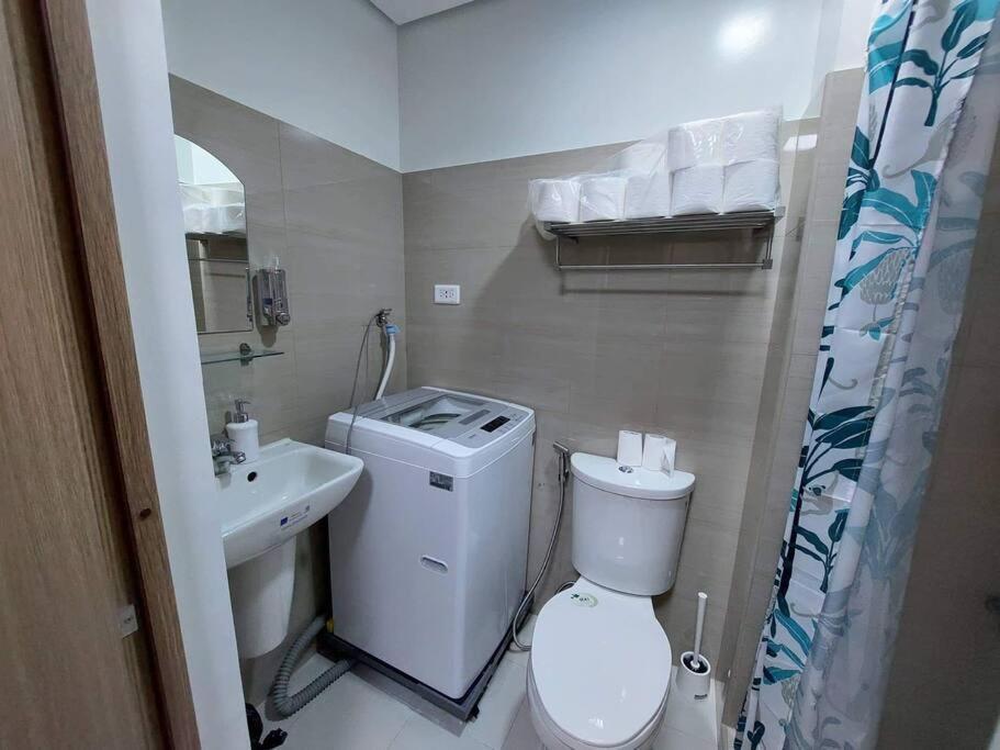 Shore 2 Tower 3 Unit 0537 Makati View Apartment *