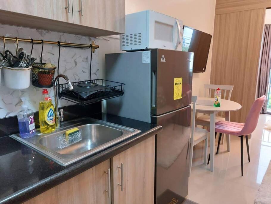 Apartment Shore 2 Tower 3 Unit 0537 Makati View