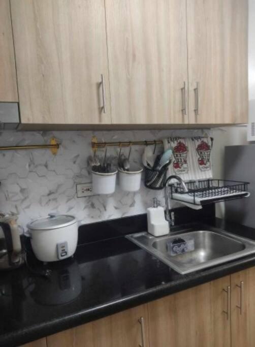 Shore 2 Tower 3 Unit 0537 Makati View *