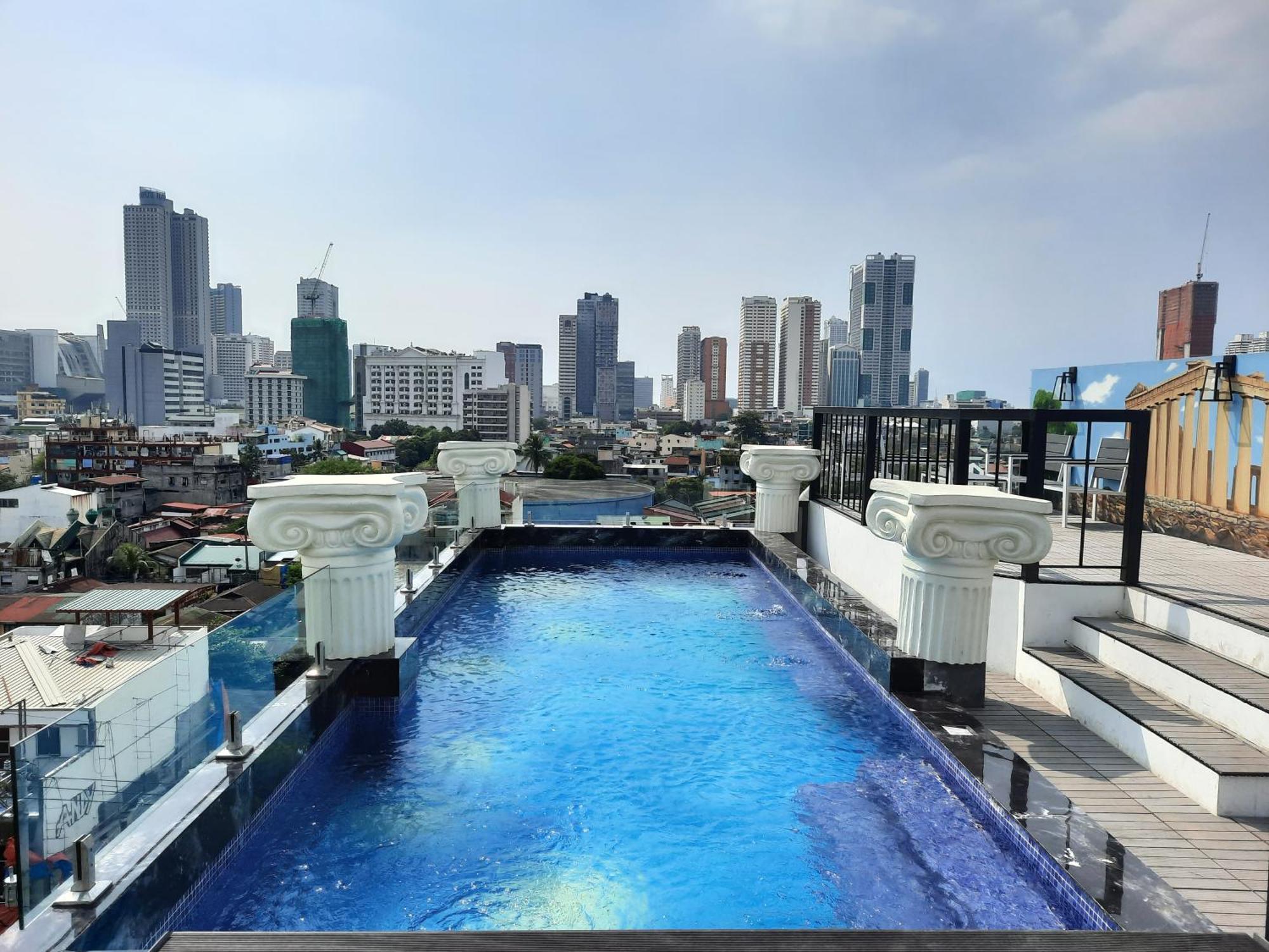Heroes Hotel 3*
