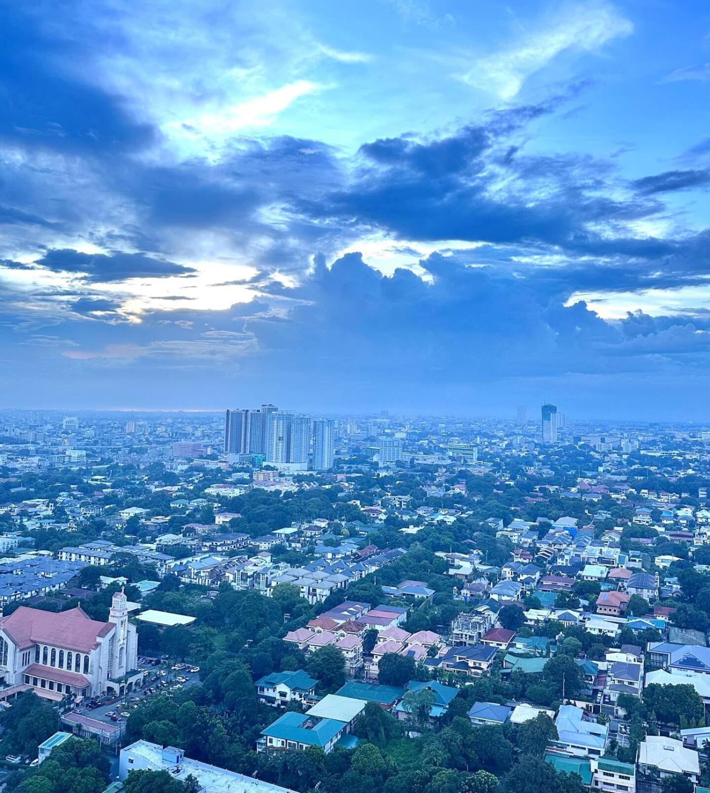 Luxury Condo-princeton Residence-new Quezon City-fast Wi-fi150mbps Apartment *