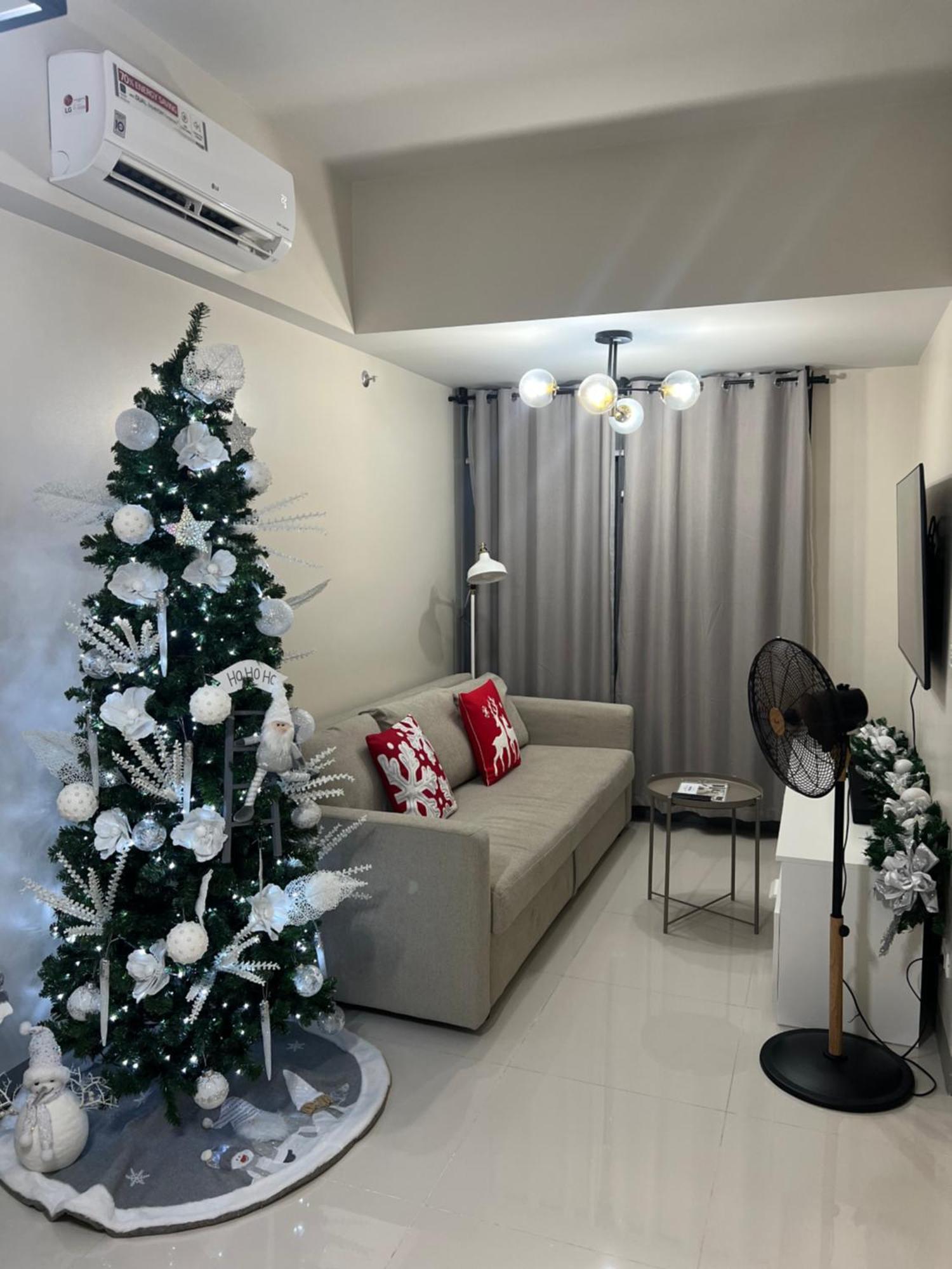 The By Eastwood Global Plaza Luxury * Manila