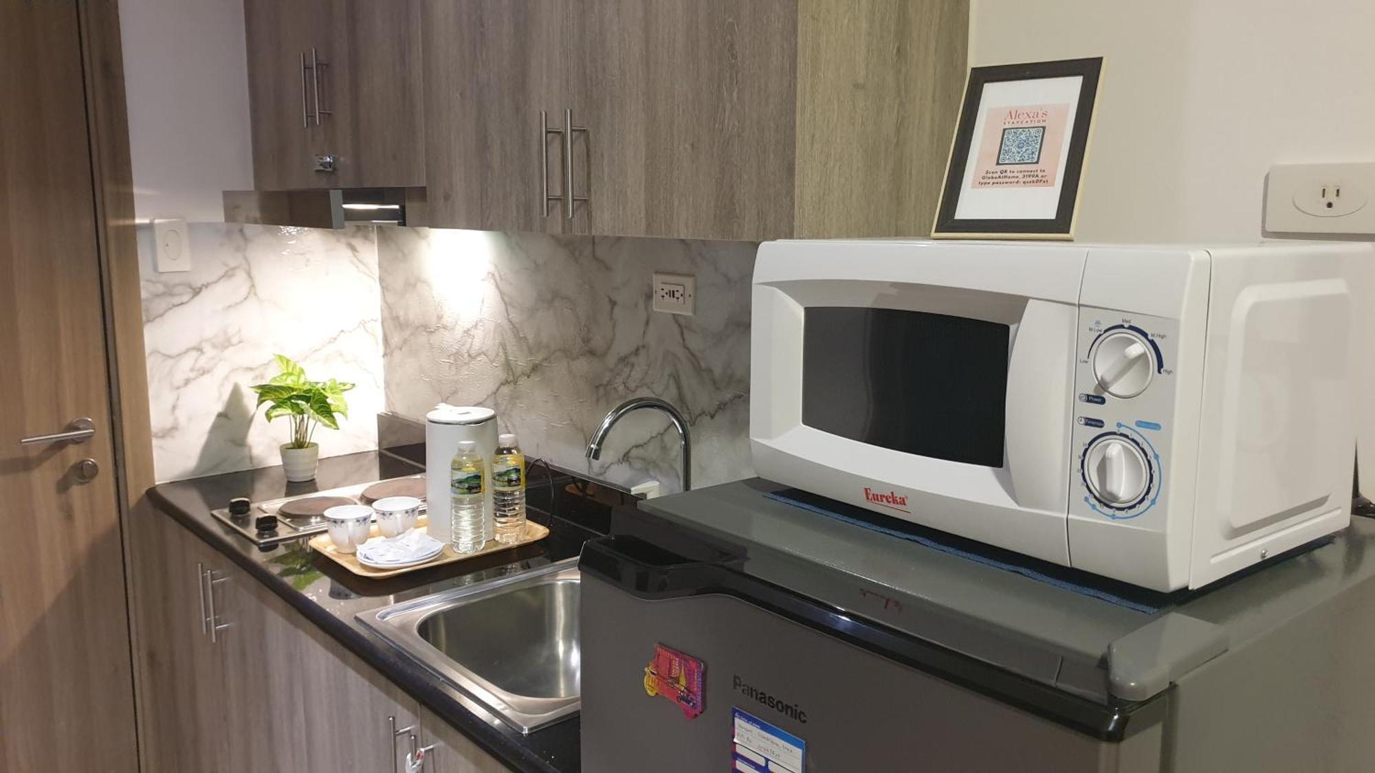 Alexa In Fame Residences Mandaluyong Near Sm Megamall Apartment
