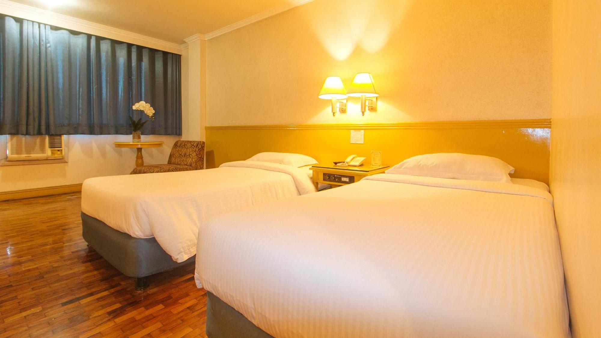 Hotel Aloha Roxas Boulevard
