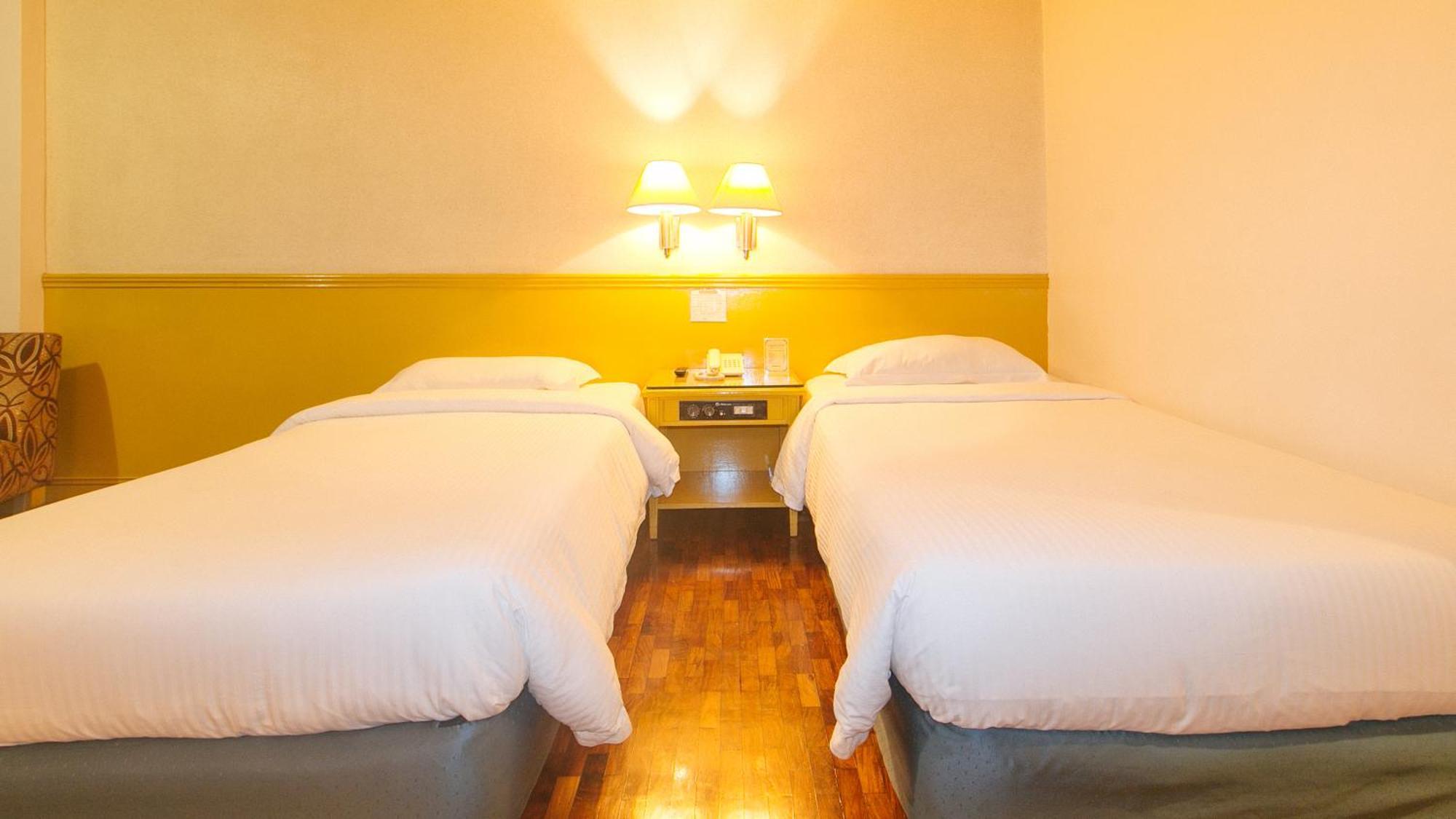 Hotel Aloha Roxas Boulevard 3*