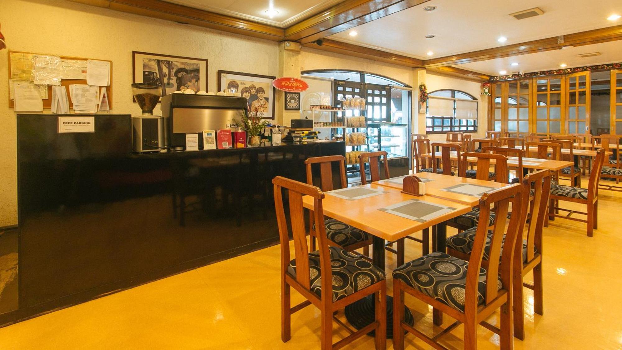 Hotel Aloha Roxas Boulevard Manila