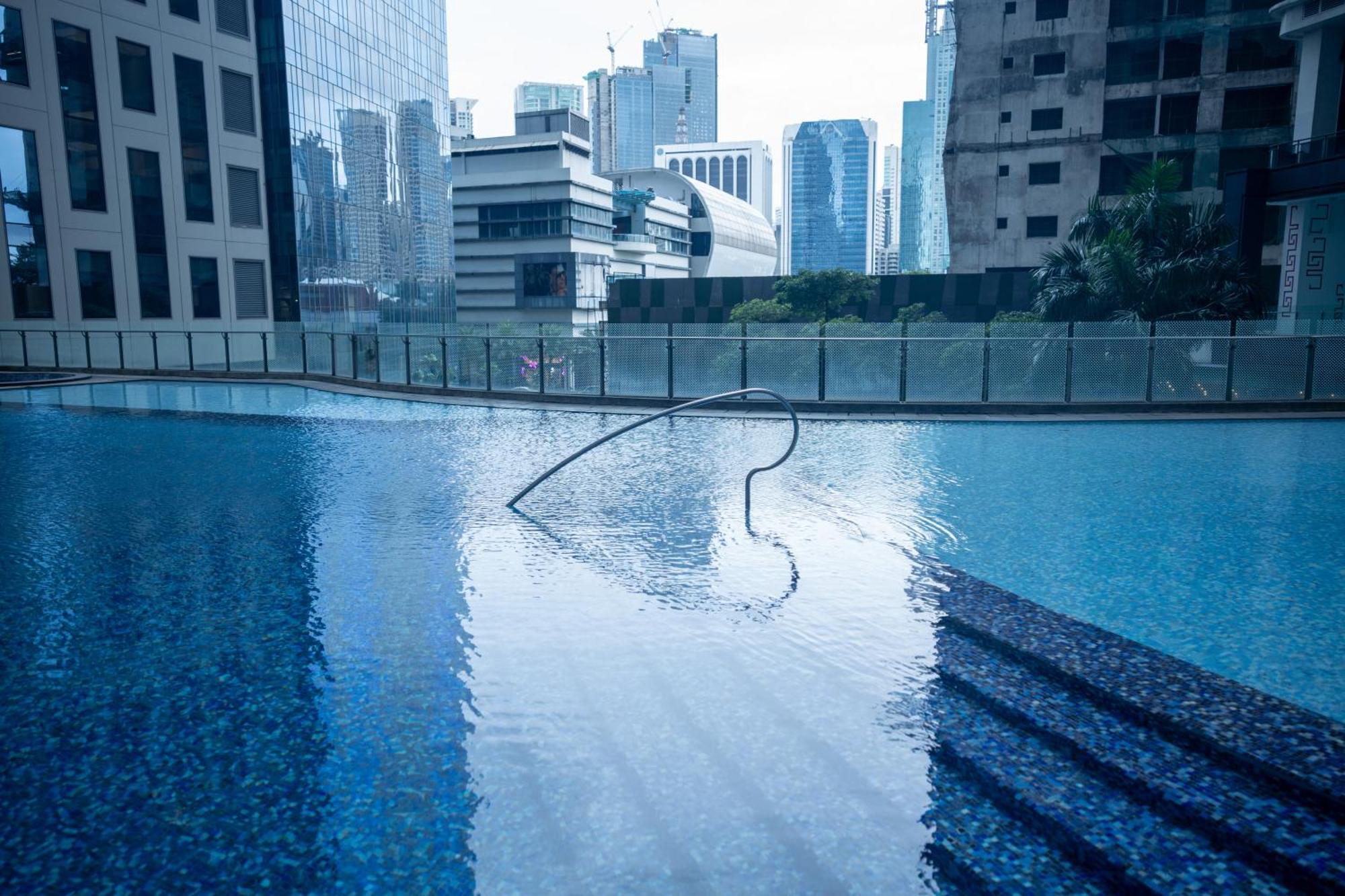 Studio With 200mbs Internet, Netflix & Great View Of * Manila
