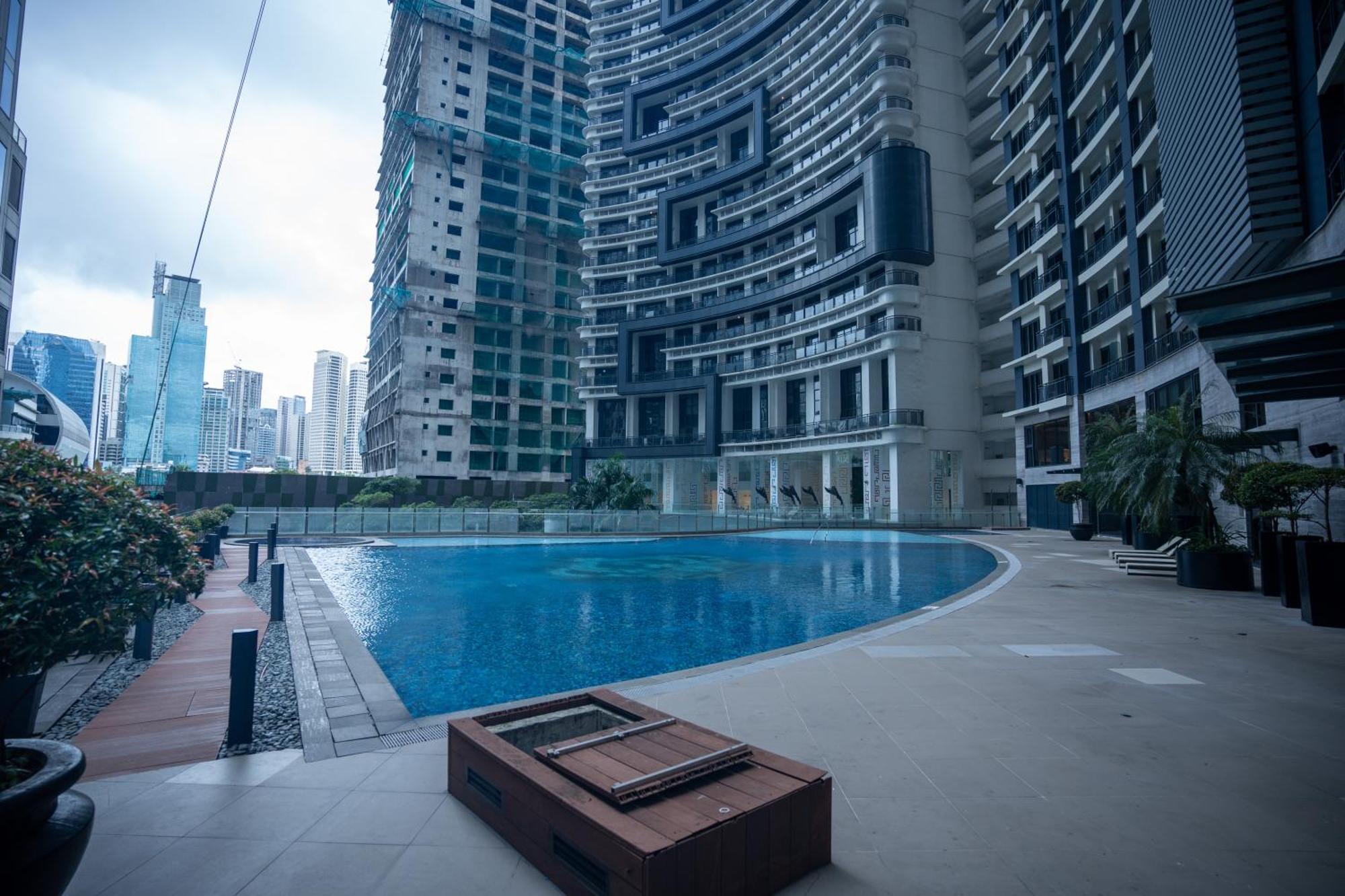 Studio With 200mbs Internet, Netflix & Great View Of * Manila
