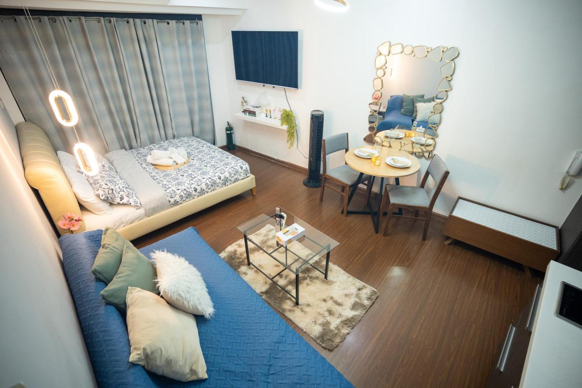 Studio With Netflix, 55in Tv, 200mbs Net, In Heart Of Makati Apartment