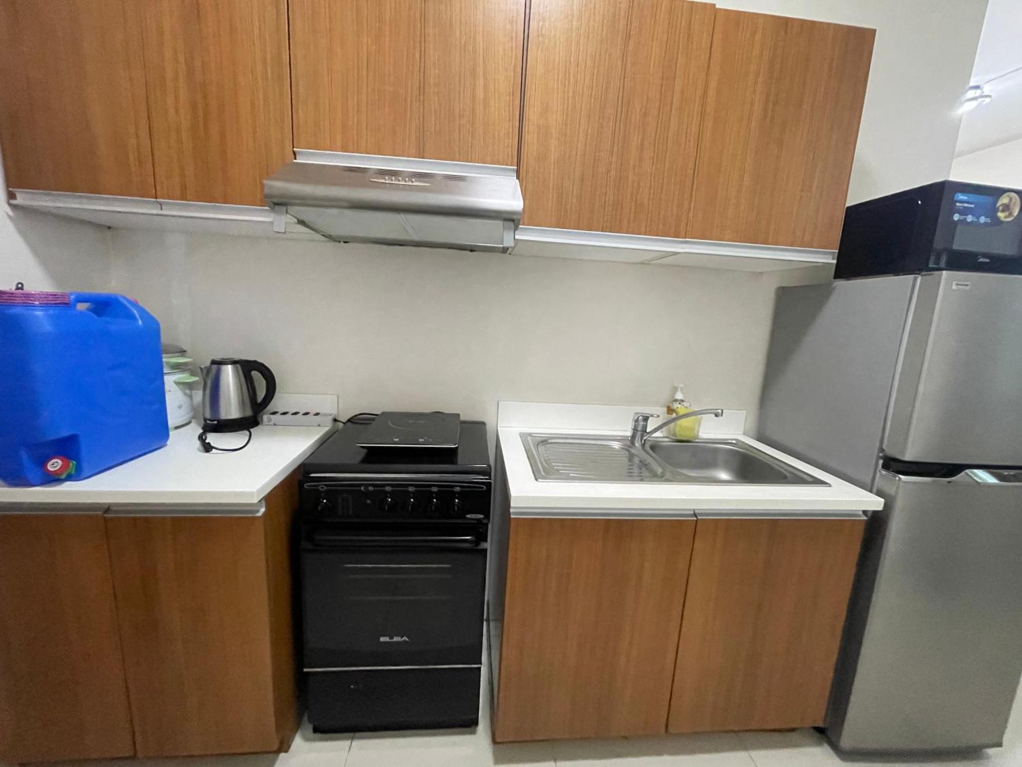 Spacious 1 Bedroom Near Us Embassy And St Lukes Medical Clinic Manila