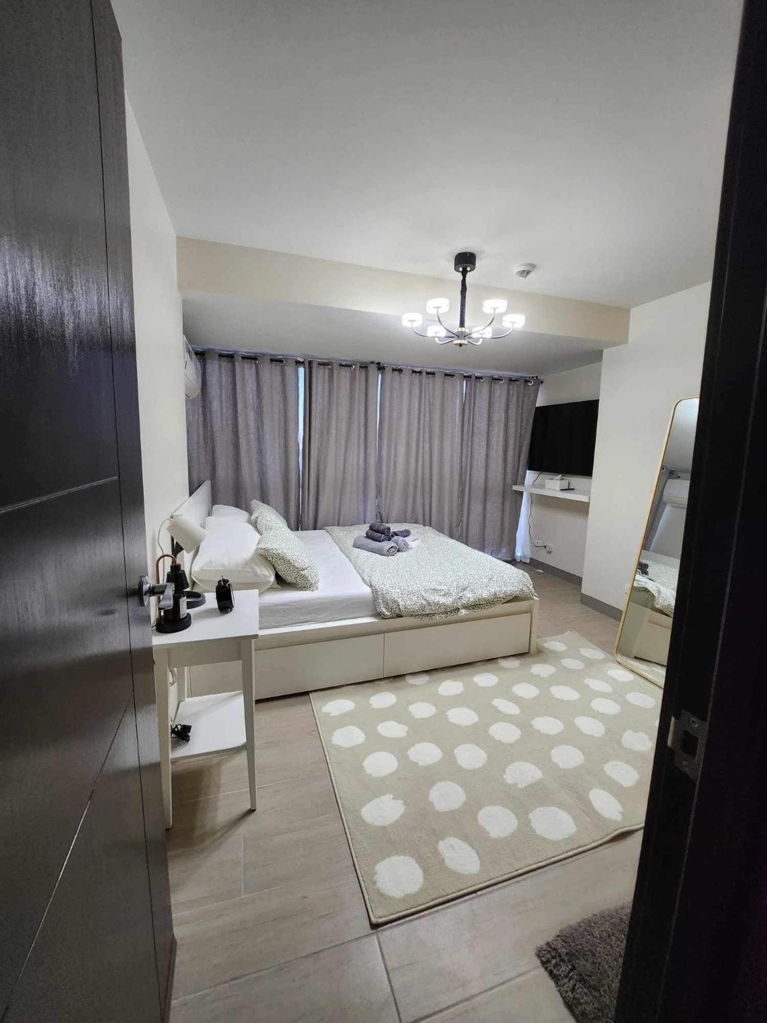 Aparthotel The By Eastwood Global Plaza Luxury *