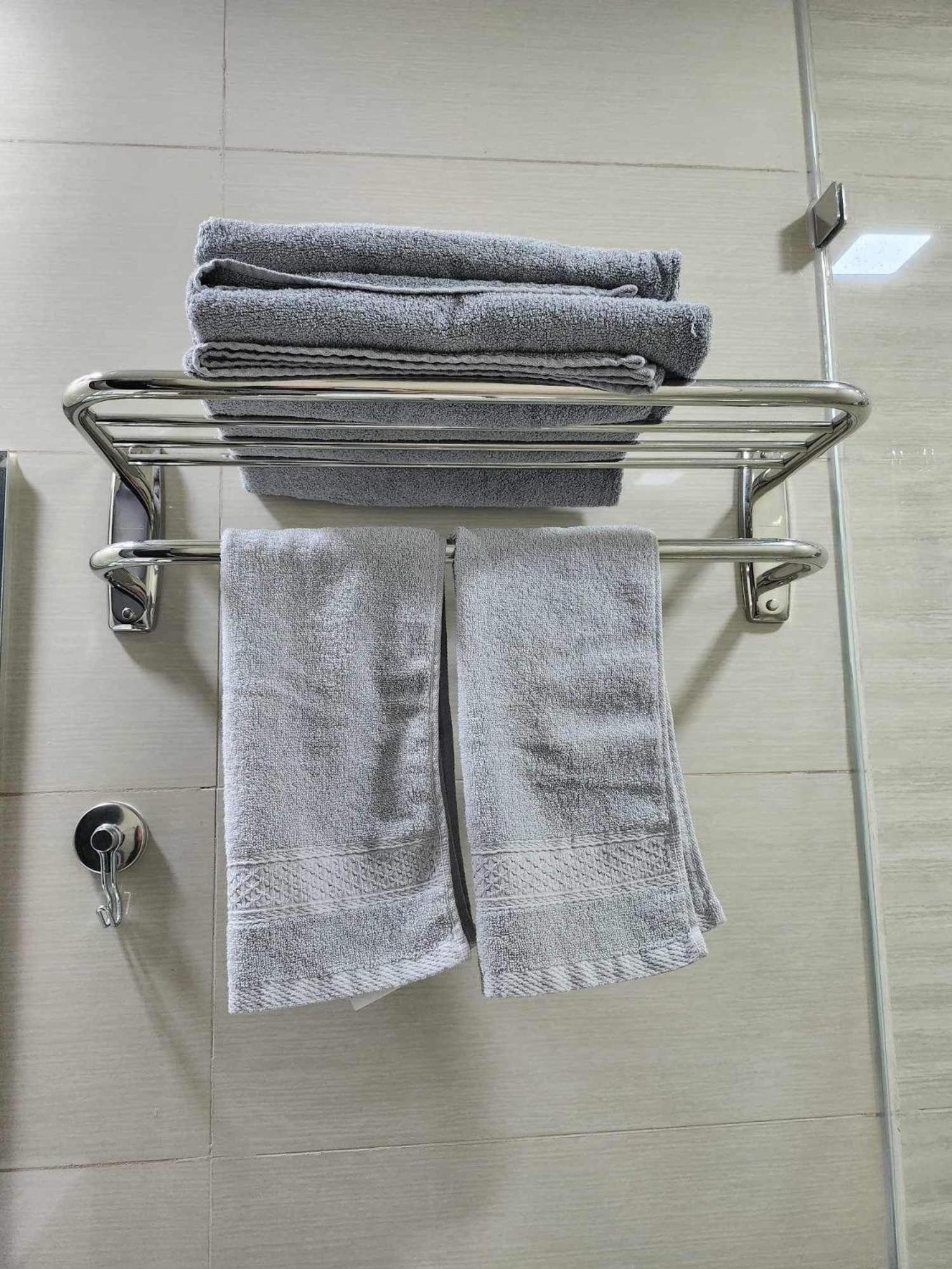 The By Eastwood Global Plaza Luxury Aparthotel