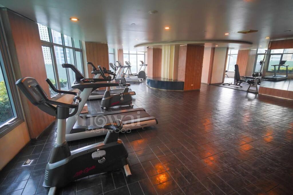 Eastwood Legrand 3 - Mowai Manila