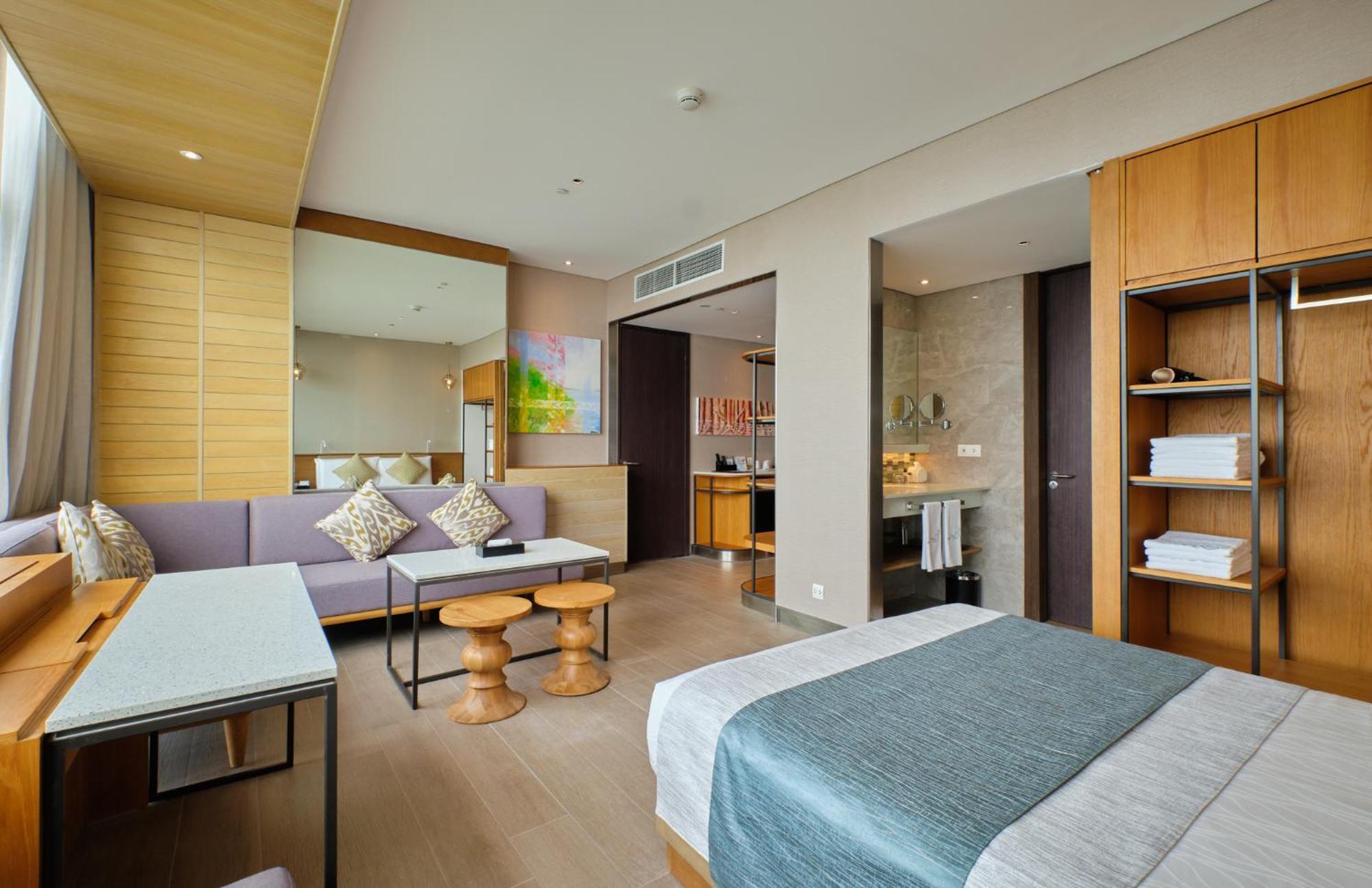 H2o Hotel Manila