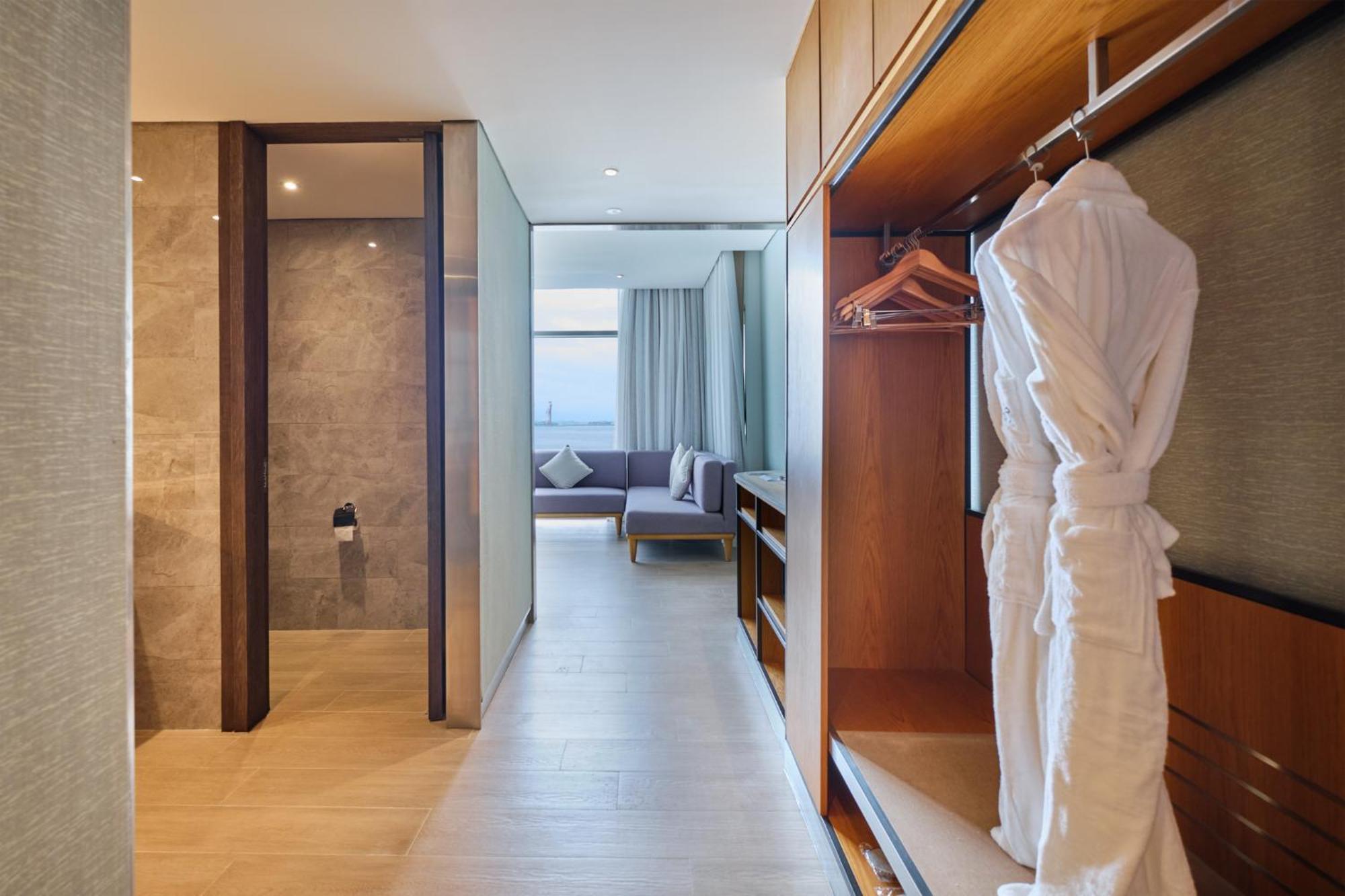 H2o Hotel