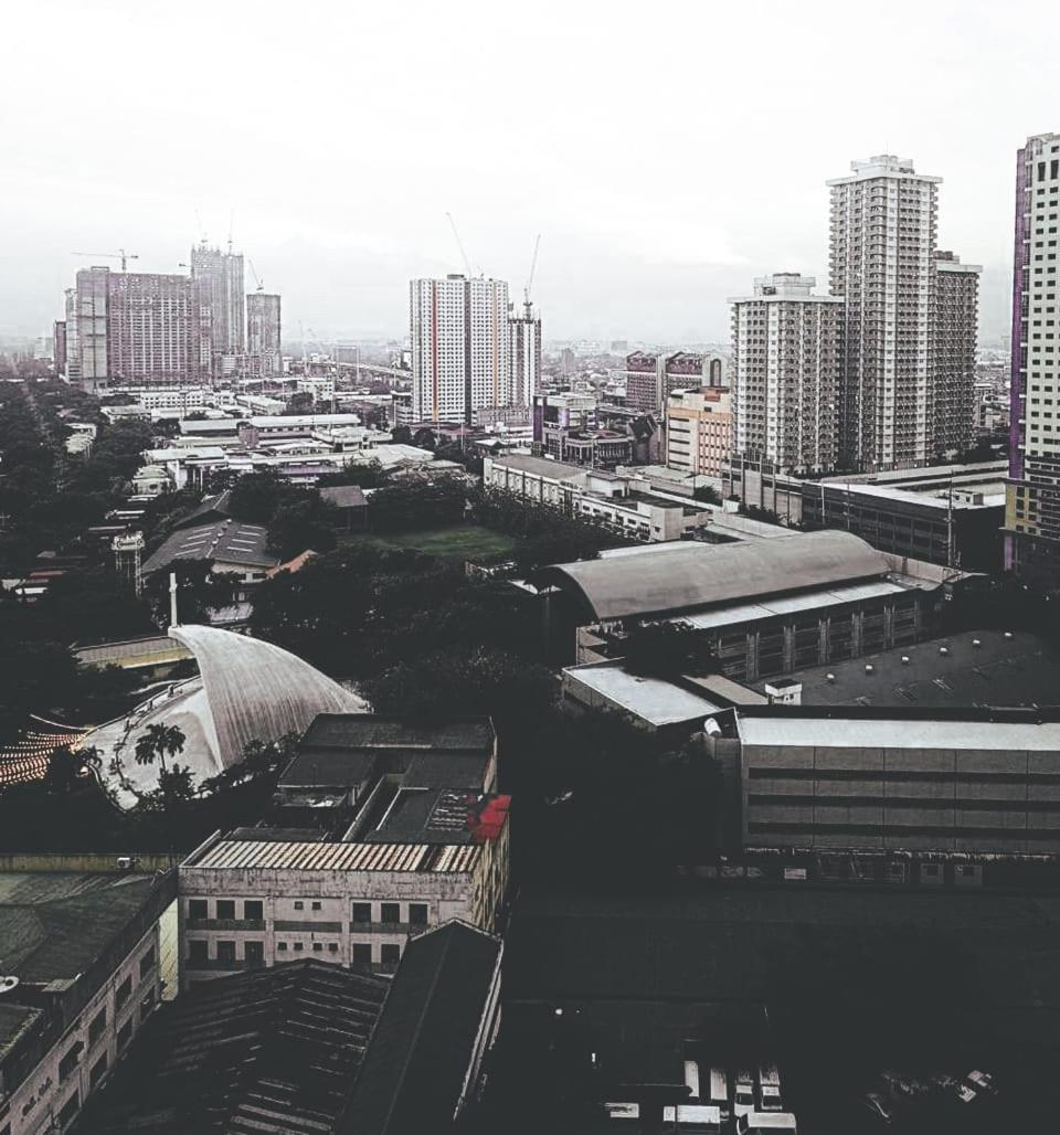 Beacon Makati Free Pool Access Free Wifi 100mbps & Free Netflix *