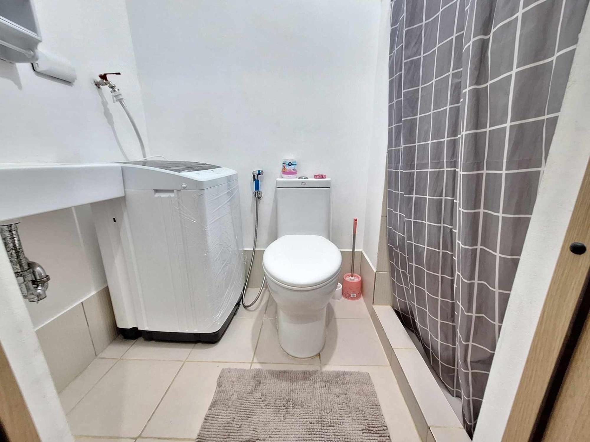 Apartment Pool View 1br With Wifi In Grace Taguig *