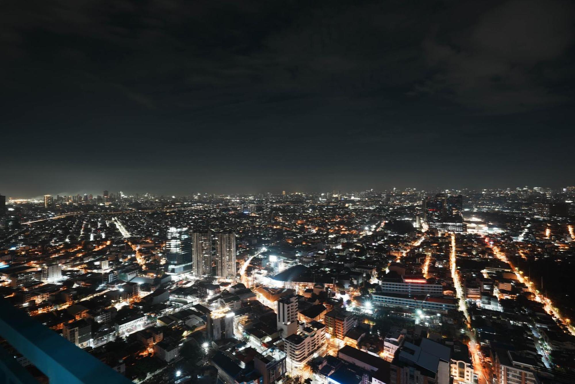Air Residences Makati With Sunset View * Manila