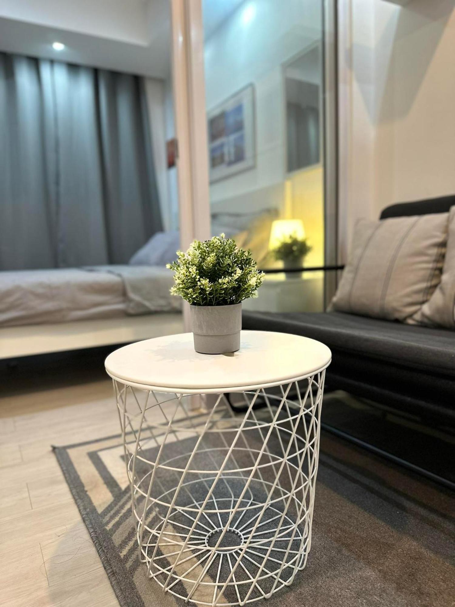 Residences In Azure Condominium Paranaque City Metro