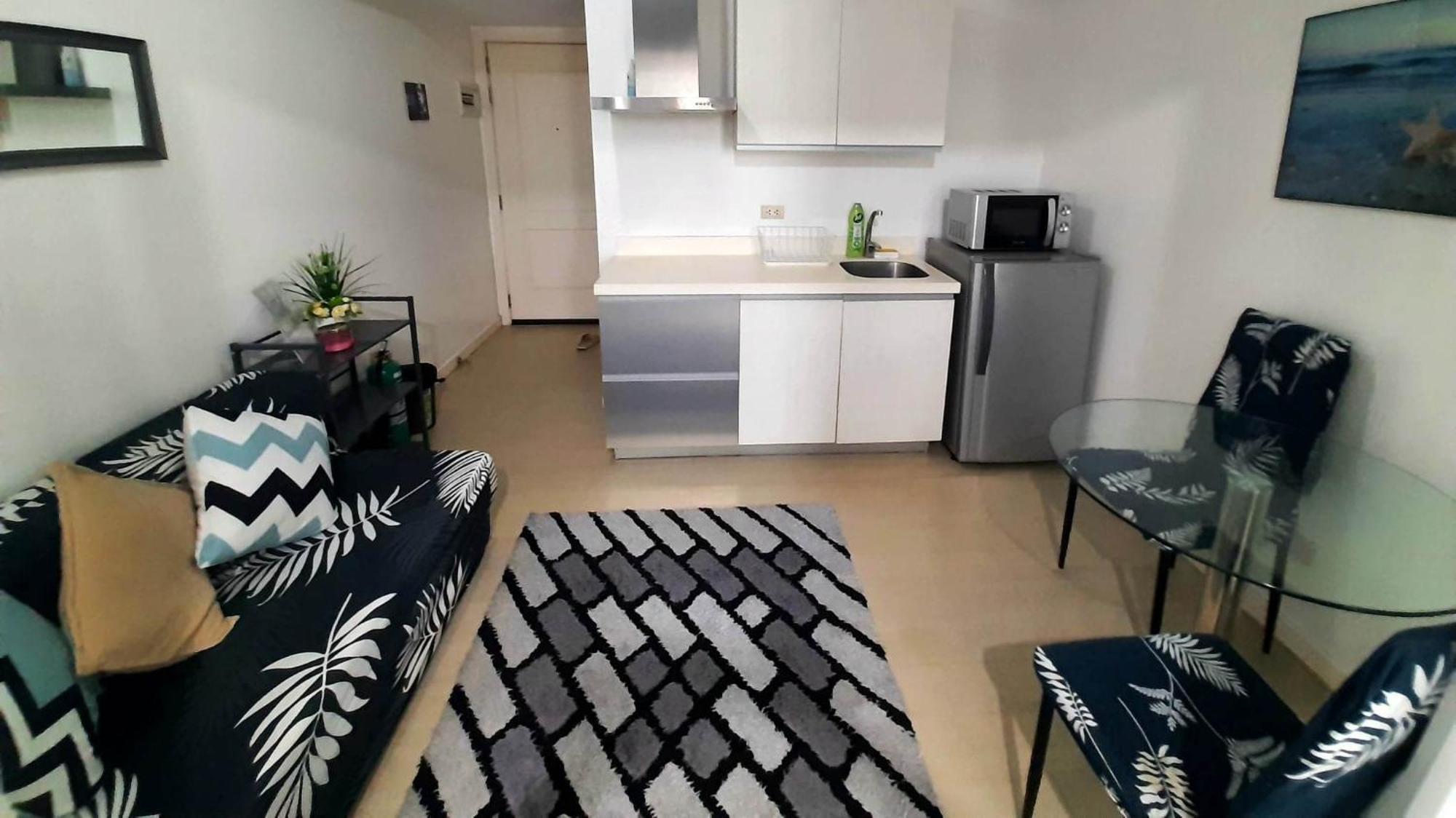 Residences In Azure Condominium Paranaque City Metro * Manila