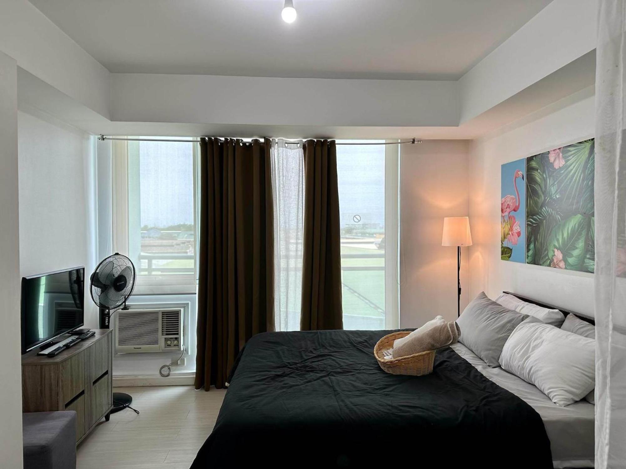 Aparthotel Residences In Azure Condominium Paranaque City Metro