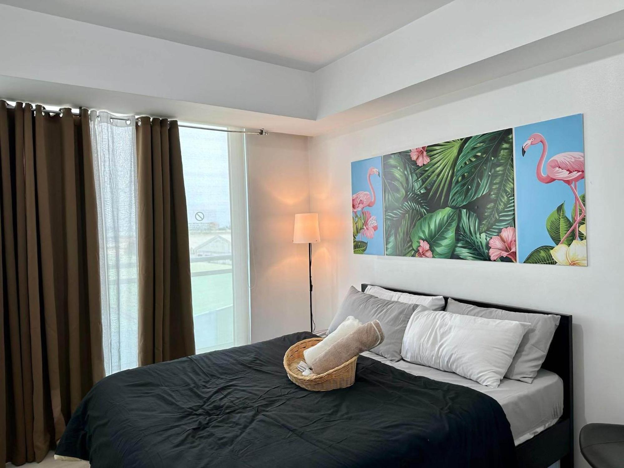 Aparthotel Residences In Azure Condominium Paranaque City Metro *