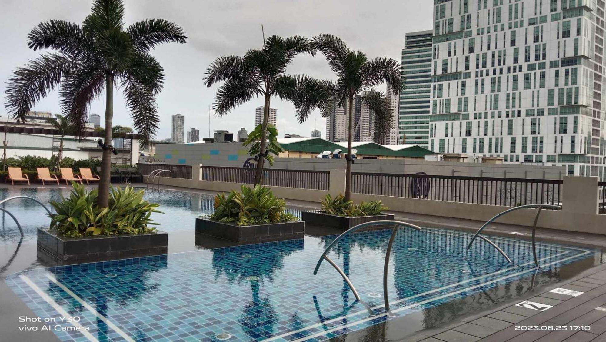 Apartment Sonson At Manhattan Plaza Tower 1, Araneta, Cubao, Quezon *