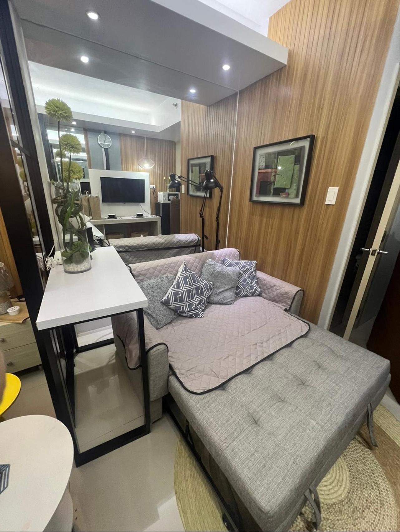 Elegant Condotel At Grass Apartment *