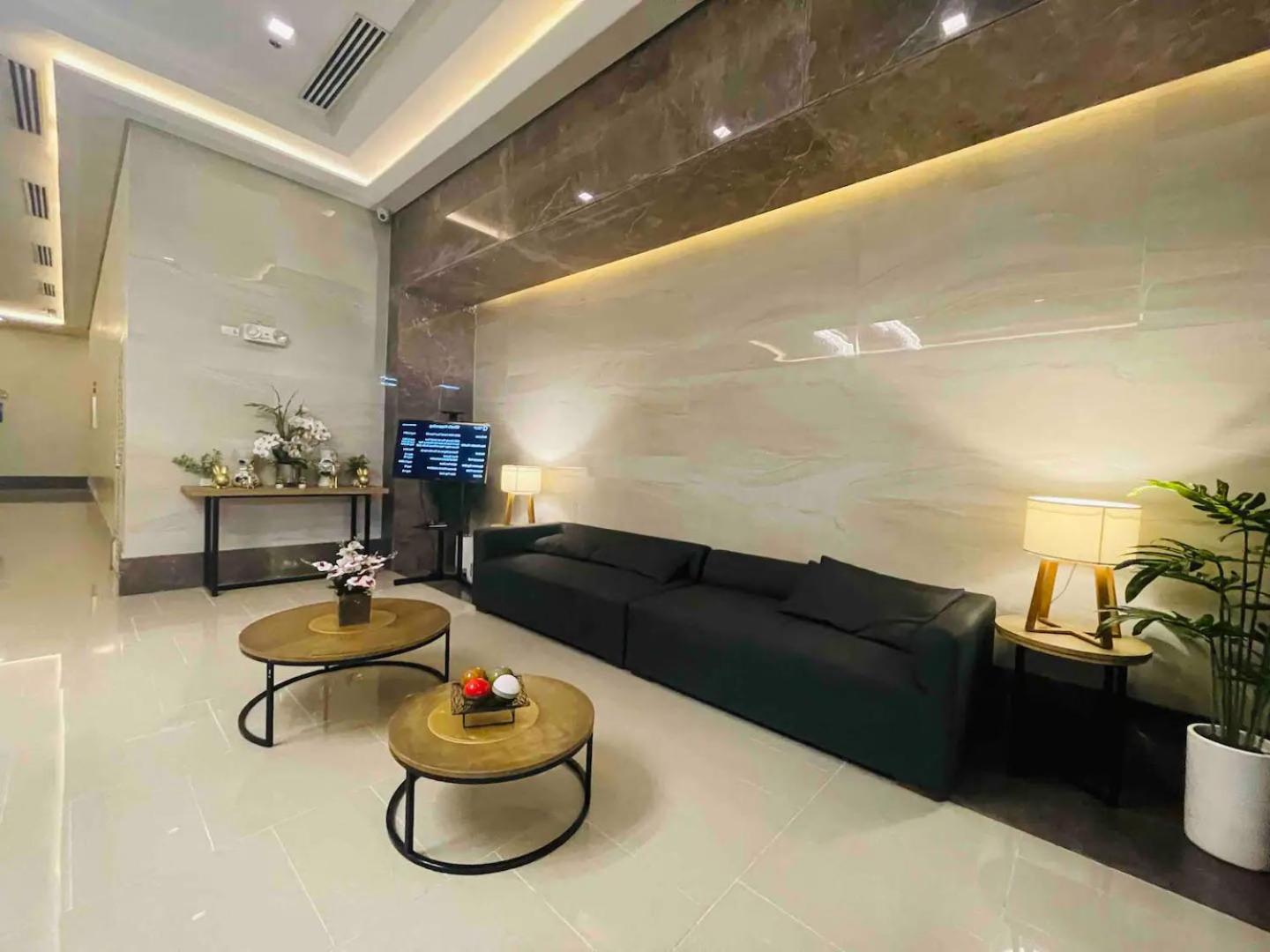 Sonson At Manhattan Plaza Tower 1, Araneta, Cubao, Quezon