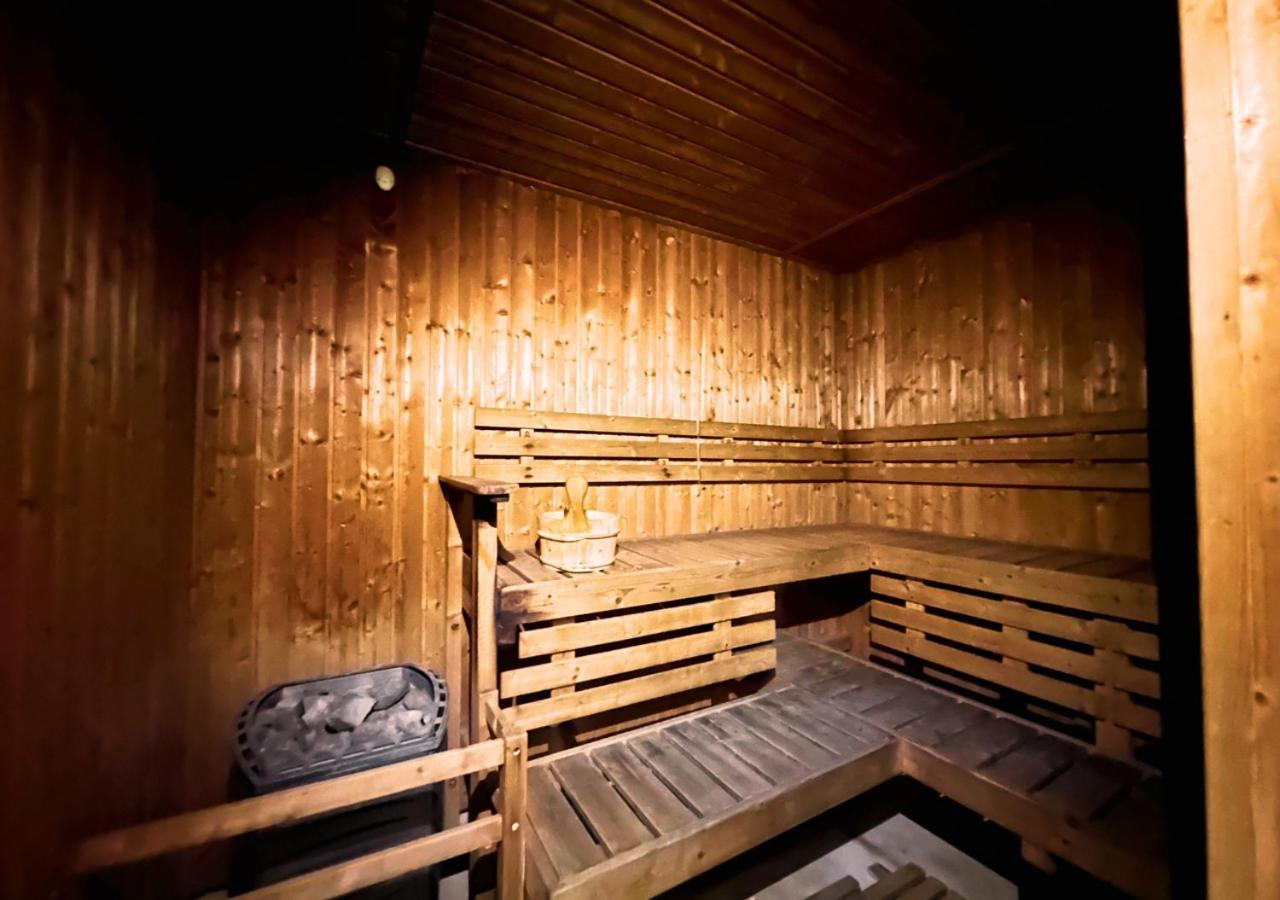 Kl Tower Makati Near Greenbelt With Free Access To Gym, Sauna & 100mbps Wi-fi Manila