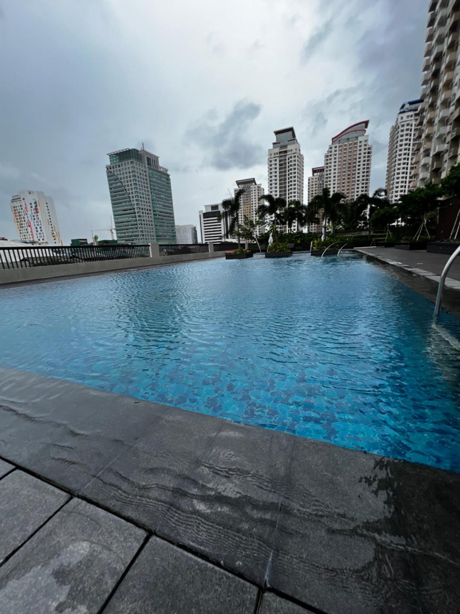 Large Cubao With 2 Beds Manila