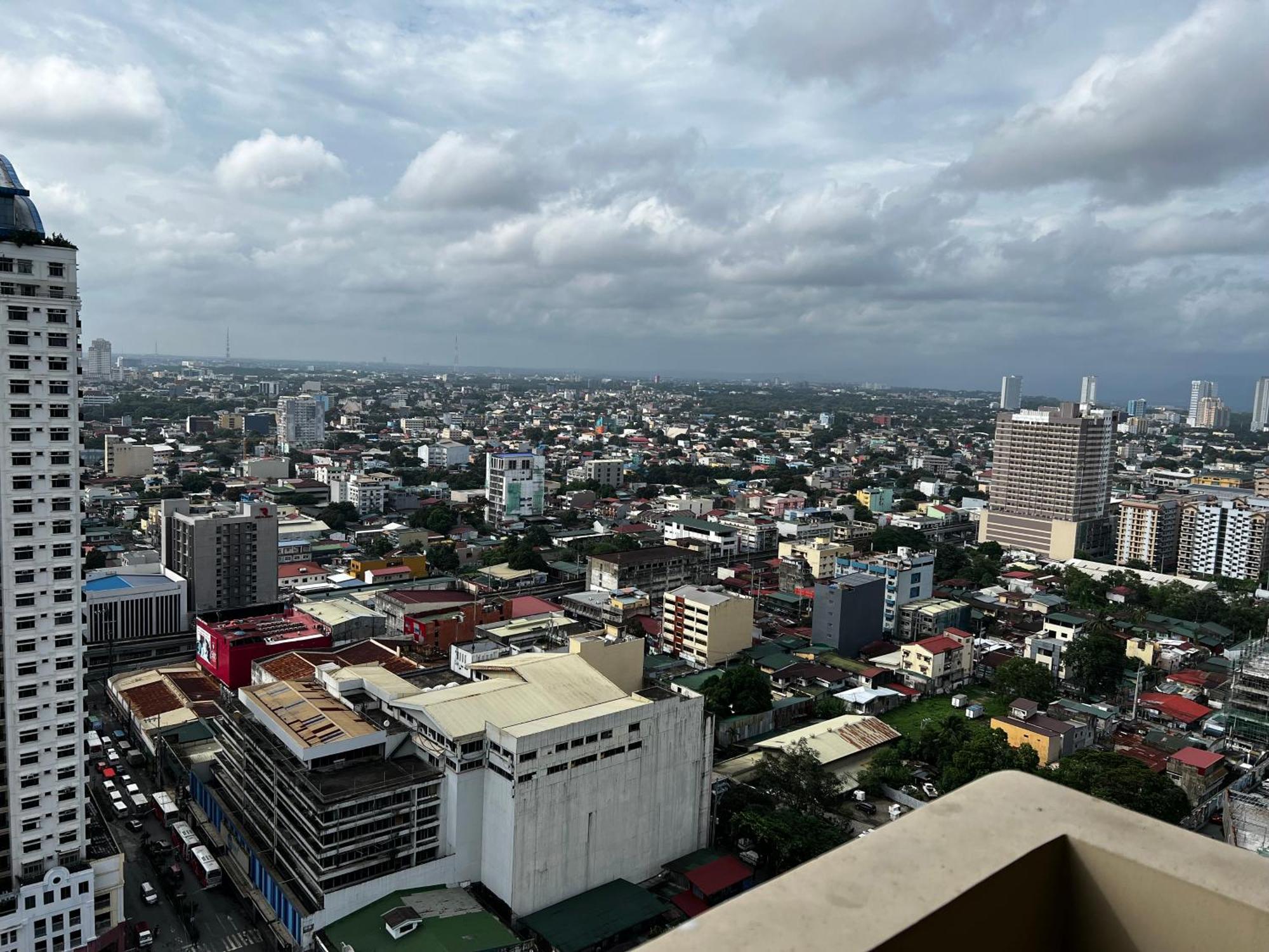 Large Cubao With 2 Beds *