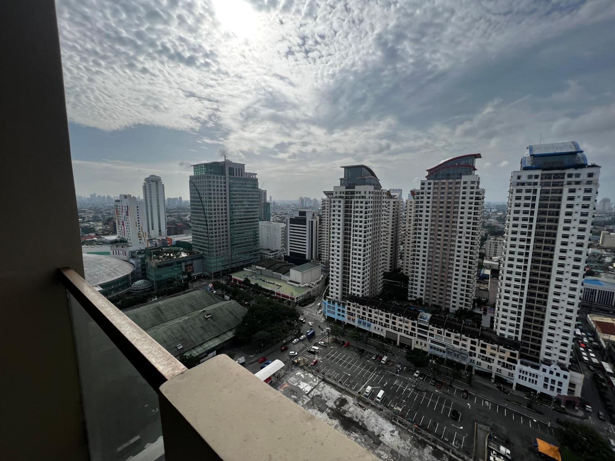 Apartment Large Cubao With 2 Beds *