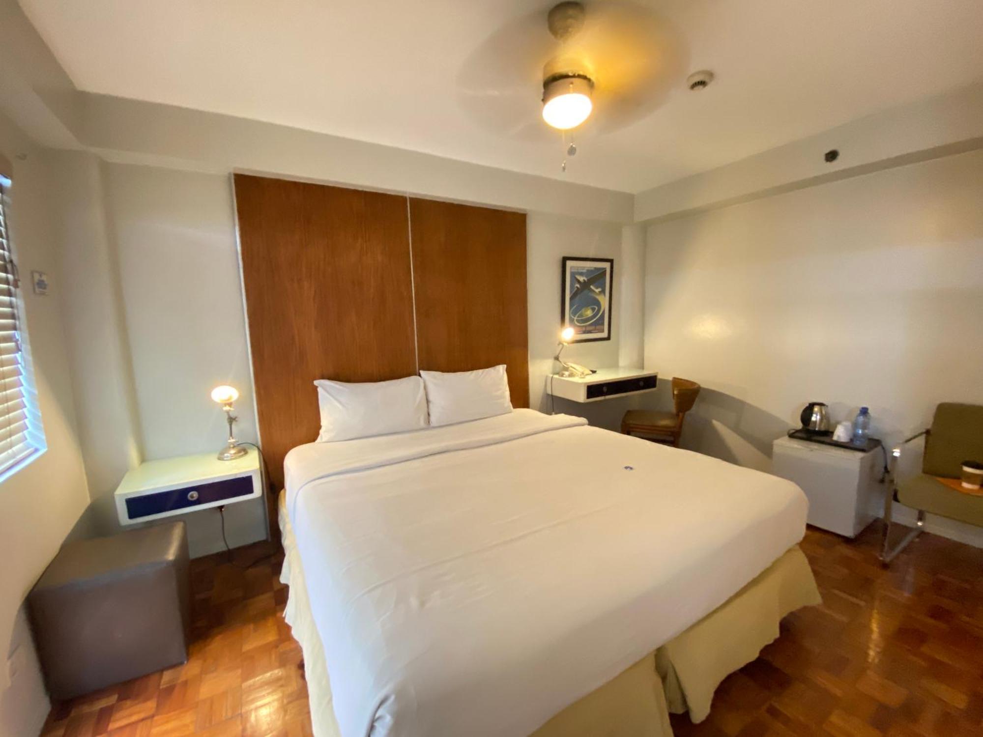 The Clipper House, Poblacion Makati * Manila