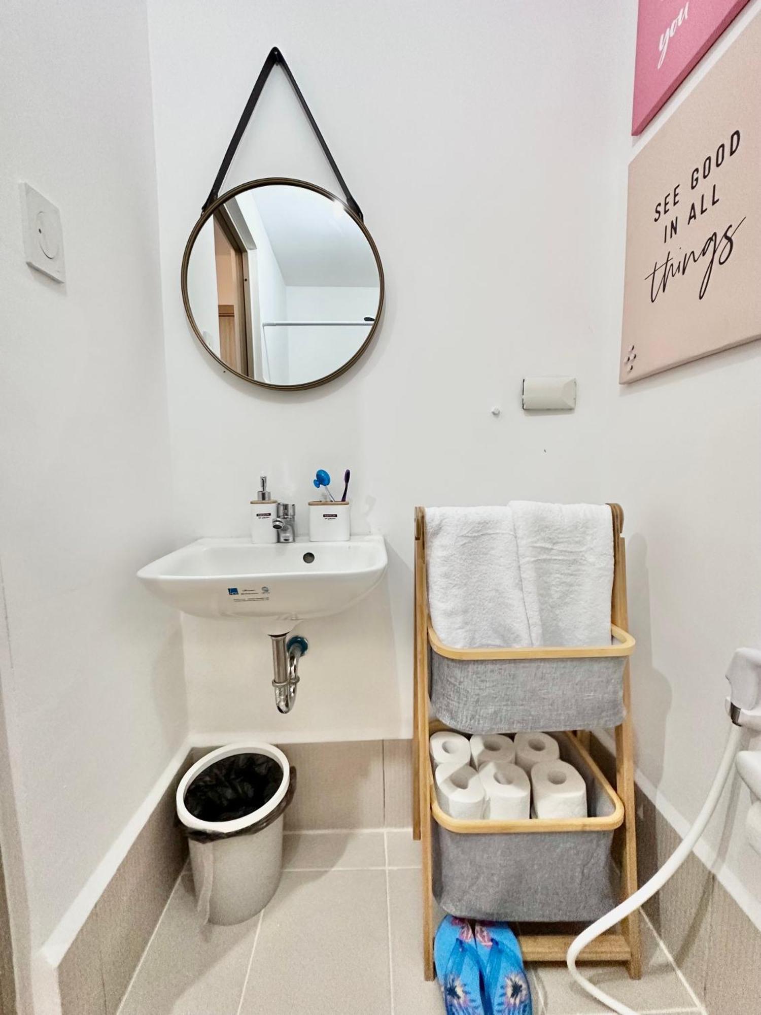 9th Queen Size One Bedroom In Grace Residences, Bgc Taguig *