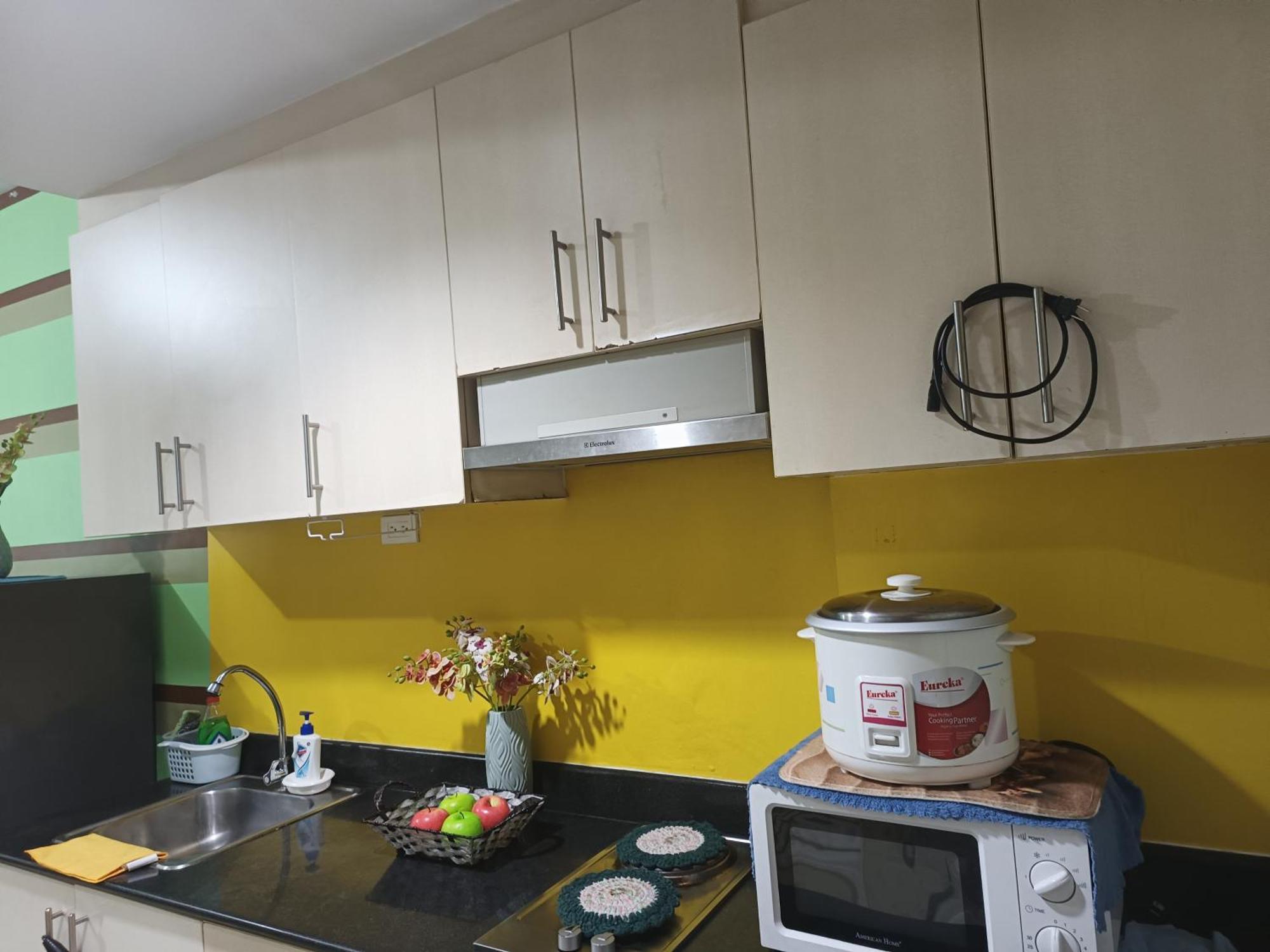 Amigo's Place At Sea Residences Apartment